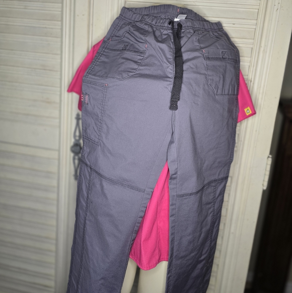Wink scrubs cargo pants style Medium.